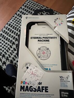 PopSocket MagSafe-Compatible Magnetic Phone Case for iPhone 13 Pro - Black